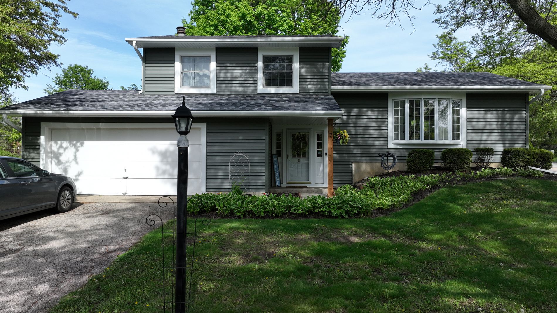 Home in Cary, Illinois After roof and siding replacement